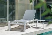 Duo de bains de soleil en aluminium + table basse - NICKY